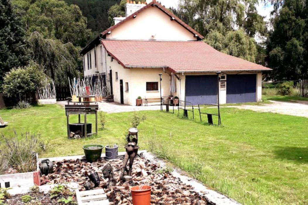 La Houssiere Gites, Les Jonquilles, Le Sagard Et Bungalow Les Brimbelles, Nature Et Detente מראה חיצוני תמונה